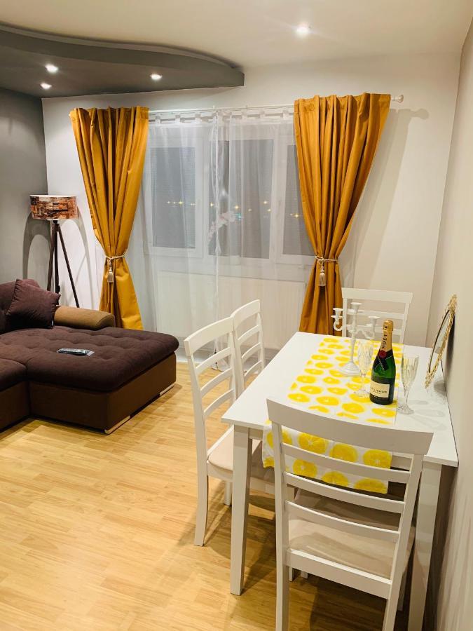 Confort View Apartment Iasi - 3 Rooms-Like Home Exteriör bild